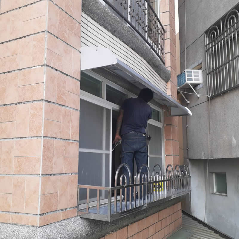 不銹鋼遮雨棚