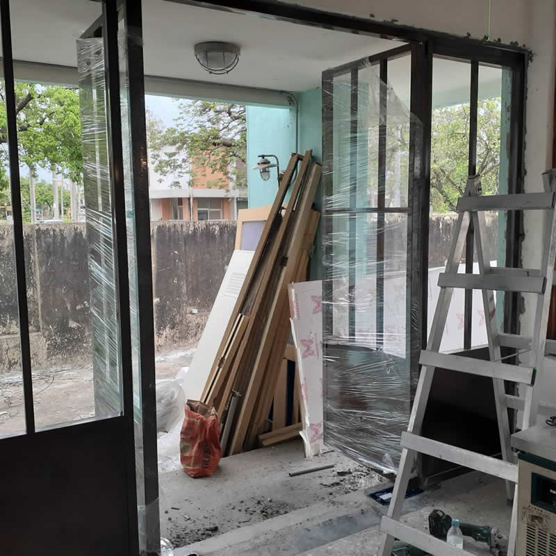 商業裝潢鐵件/店面大門